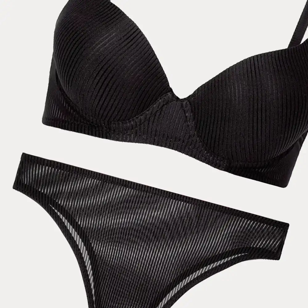Aura Classic Black T-Shirt bra