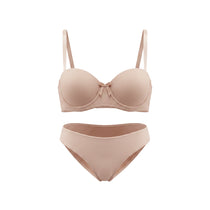 Demi Bra